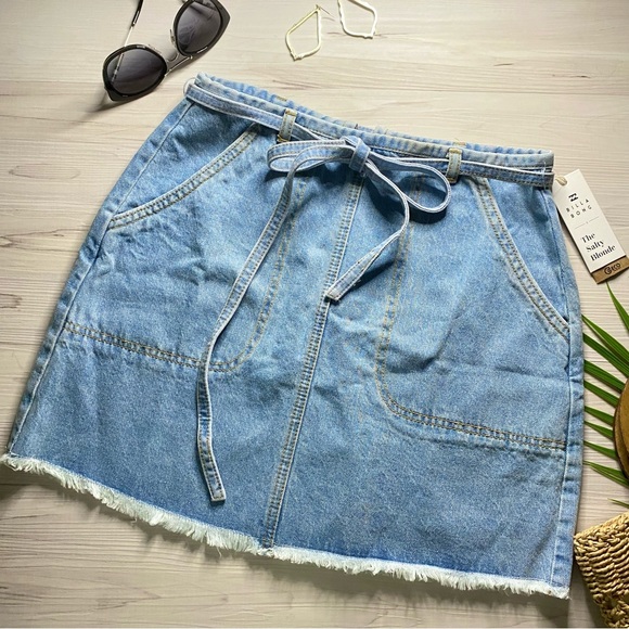 Billabong x Salty Blonde 🏝️ Denim Skirt - Picture 2 of 13
